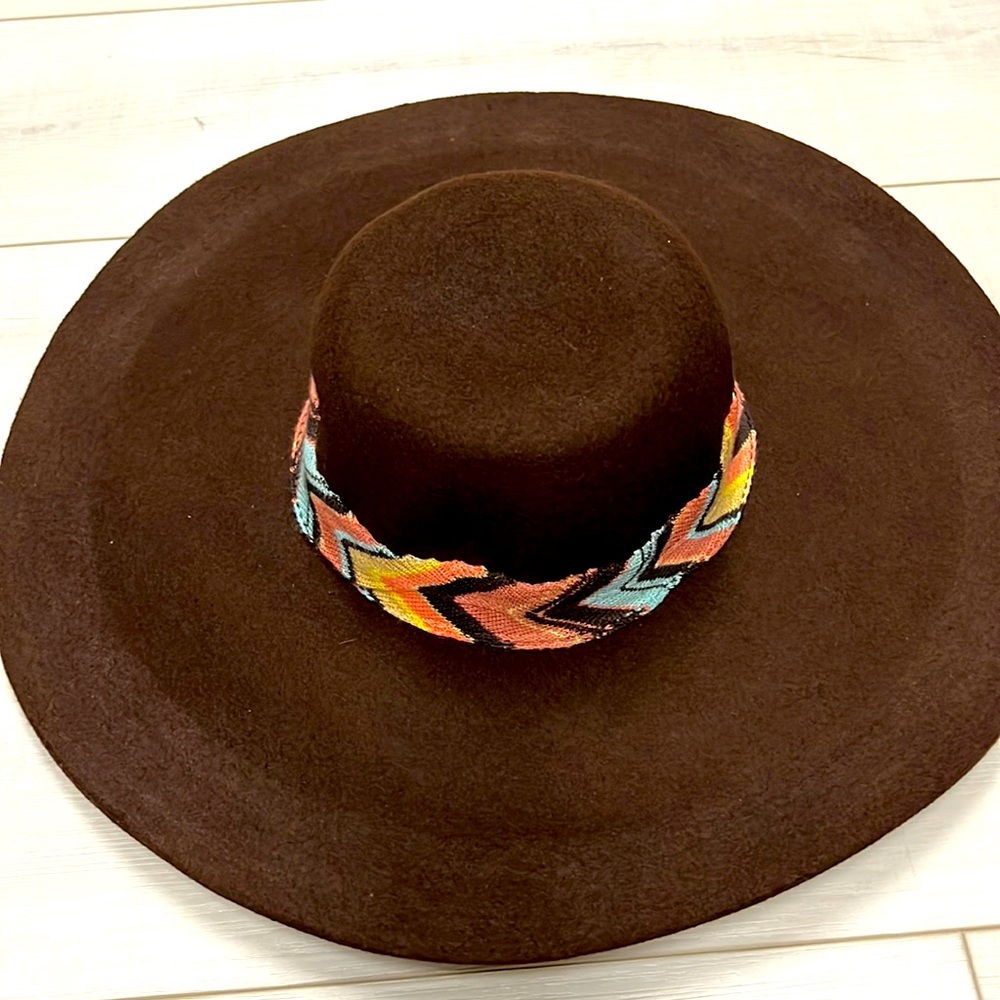 Brown wide brim Missoni hat